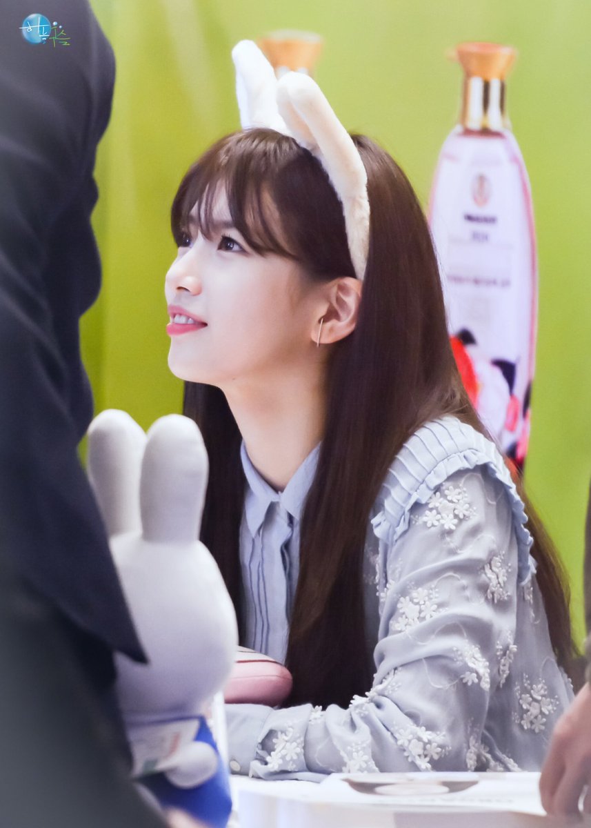 skybeads2's tweet photo. 161030 하남스타필드 PK마트 팬사인회 #수지 (@missA_suzy ) 직찍 by 하늘구슬
#수지 #배수지 #팬사인회 #스타필드 #미스에이 #숮이 https://t.co/G3cn024AbS