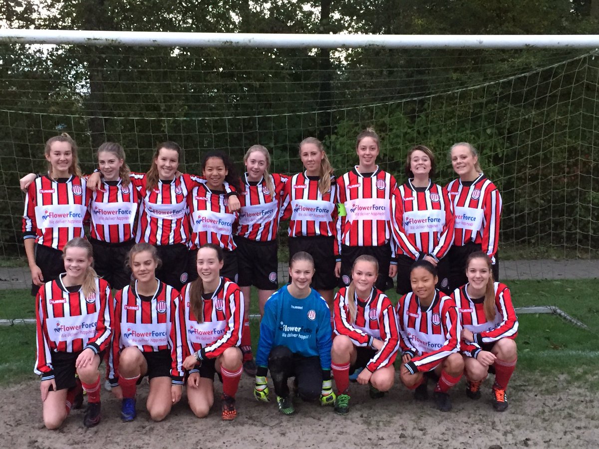 FlowerForcebv's tweet photo. @vvMVV27 mo-17 1 trotse sponsor voor deze veel belovende meiden ! https://t.co/eRBFbrYgw8