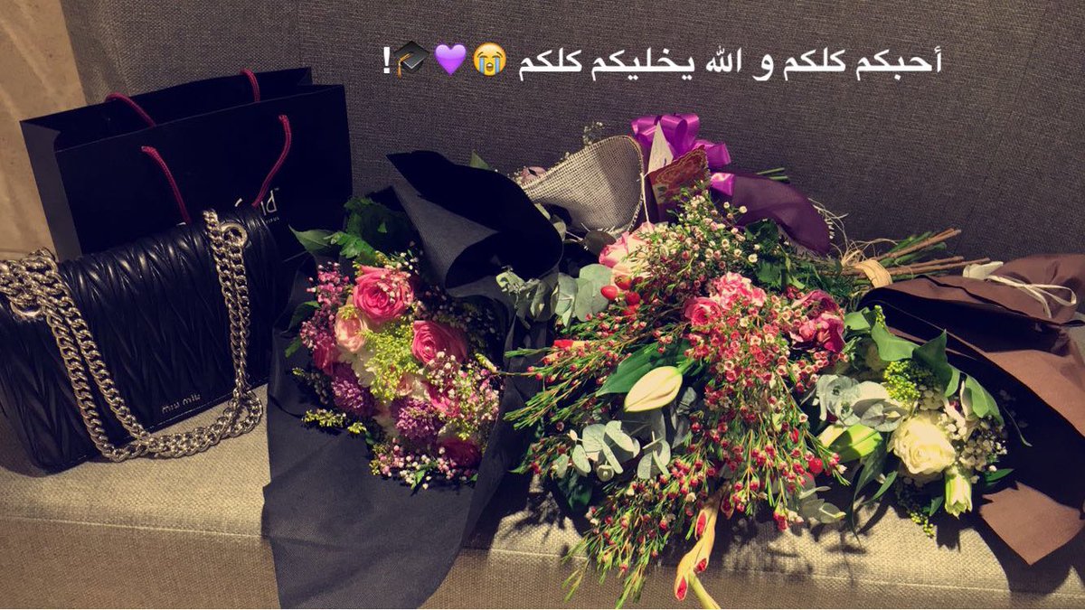 Arawi7's tweet photo. شكراً شكراً شكراً لكل الناس الي ما تتكرر 😭💜🎓 #30_Oct https://t.co/p0vtMNBgTX