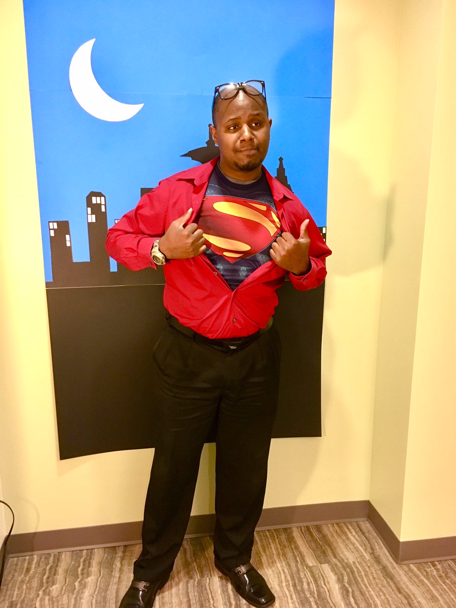 GoodToGoWSDOT's tweet photo. Call us and you just might talk to a customer service hero. Steve's super power is making late fees disappear. #GoodToGhost #HappyHalloween https://t.co/3fZCHkreU7