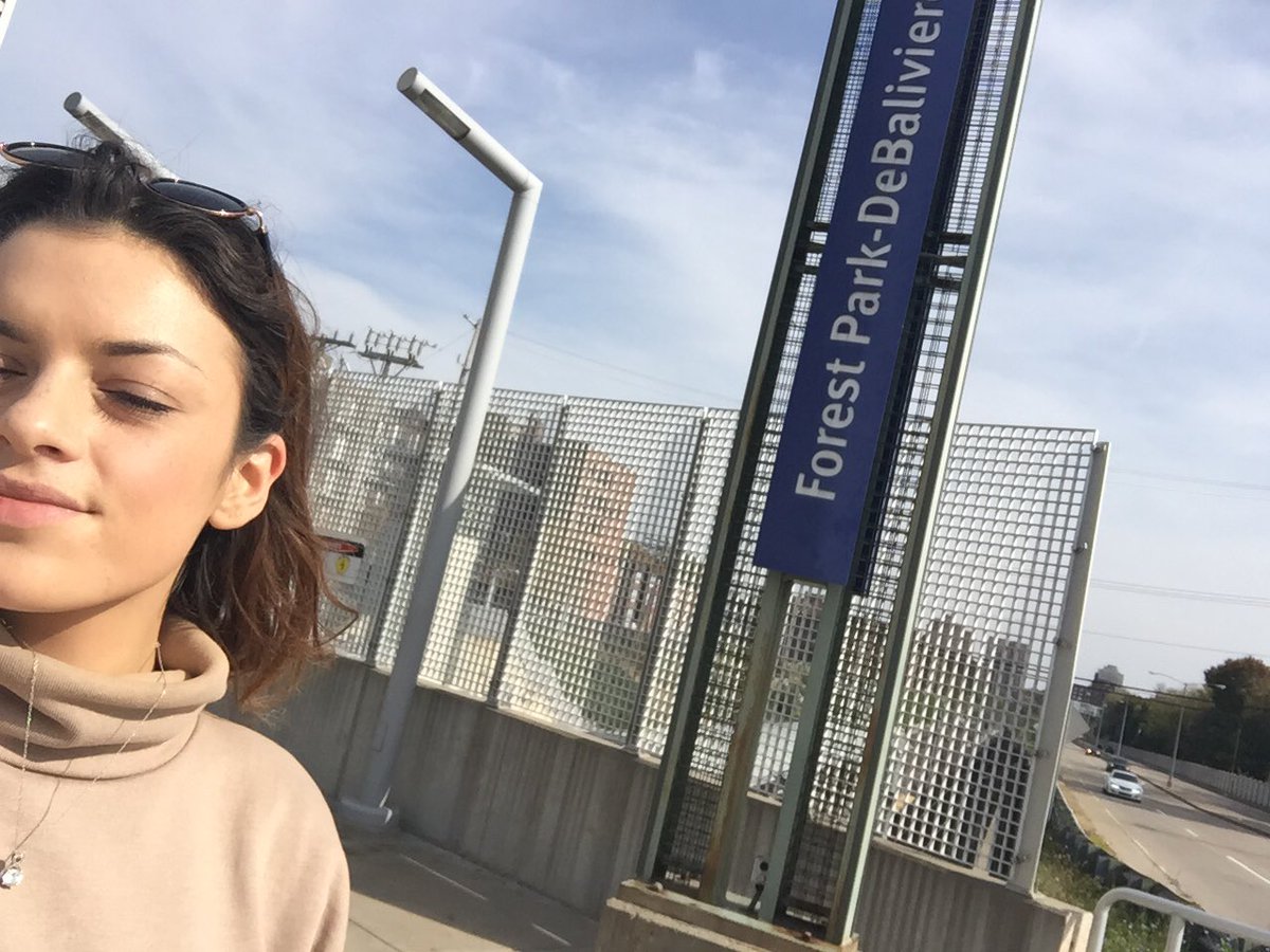 cariandanthony's tweet photo. Bonus: #walked from museum to the forest park-debaliviere metrolink station! ((Very sunny out☀️)) @greenbilliken #SLUgreen16 #SLUinthecity https://t.co/vEyydHS9SQ