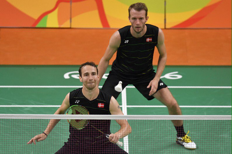 IsaMoriniBosc's tweet photo. #QuandYaPasTPMPJe regarde du Badminton, fichtre que c'est beau ! https://t.co/VcxyXNbS84 😀🏸😘 https://t.co/Cpo1wucdFq