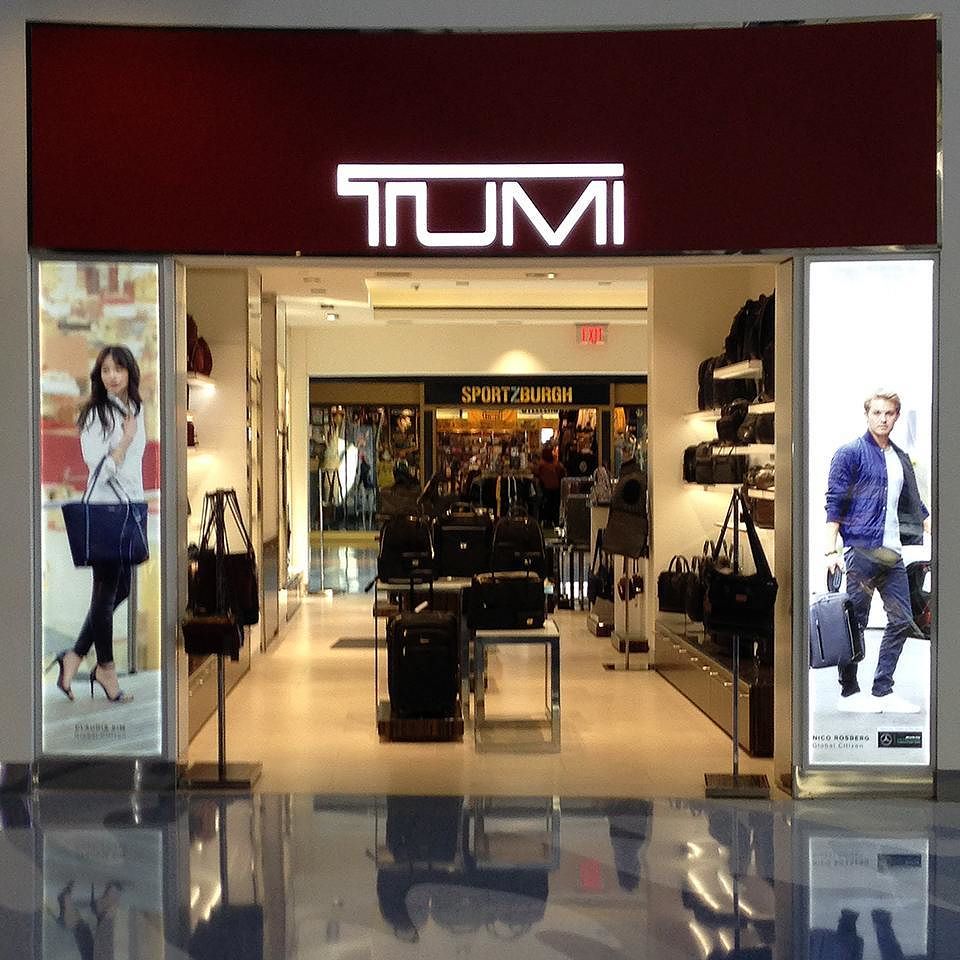 DSASignage's tweet photo. Custom large format LED light boxes - retail installation #lightbox #lightboxes #ledlightbox #customdisplay #customl… https://t.co/8wiaCzqTzf