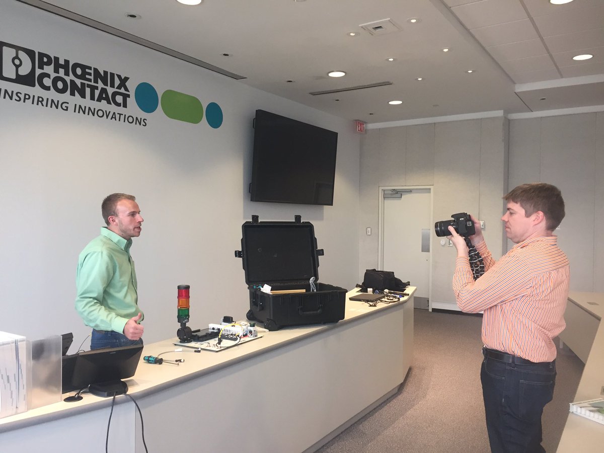 CeBeSteveO's tweet photo. Making the SOOAB panel training video. #takesateam #SAC #HeavyconEVO @PhoenixContact @YellowFellowPxC https://t.co/qAyE4vw6ai