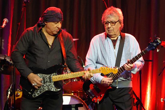 backstreetsmag's tweet image. .@StevieVanZandt at @bill_wyman’s 80th bday gala, playing w/ Bill &amp;amp; Bob Geldof @BluesFestUK backstreets.com/news.html