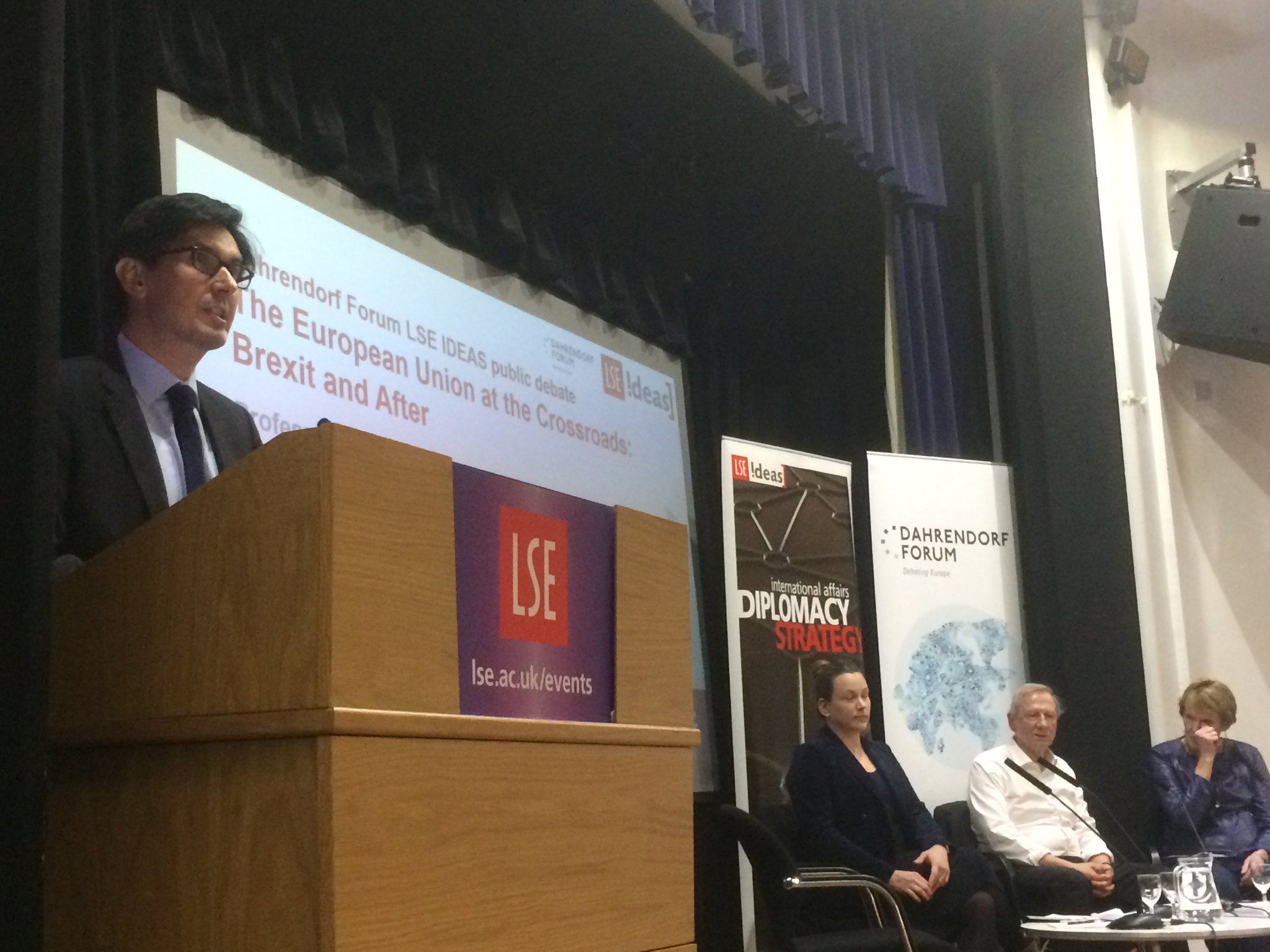 Warm welcome to #Brexit & After event @LSEpublicevents! Join the debate using #lsedahrendorf https://t.co/EVyOA8ARmH
