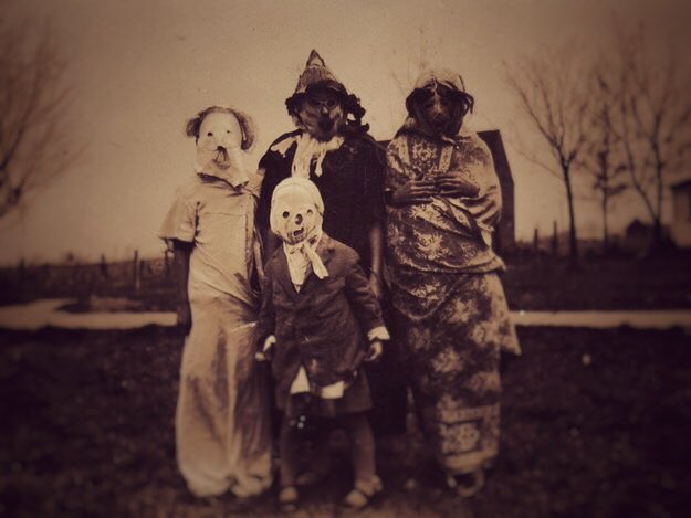 Chapter1OCC's tweet image. Happy Hallowe'en from the OCC! #AllHallows #DontHaveNightmares