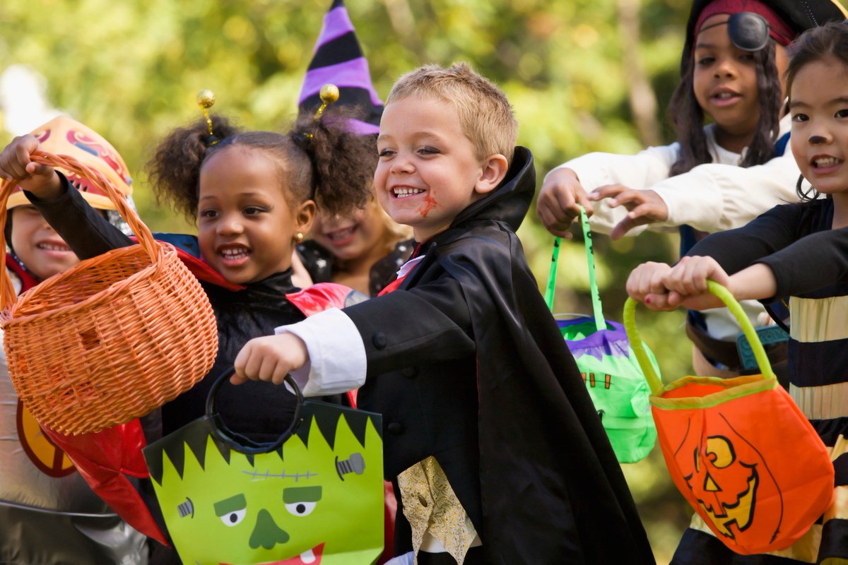mbrady2322's tweet photo. All of us at #TeamPBH wish you a Safe and Happy #Halloween! https://t.co/m4i474uTFx