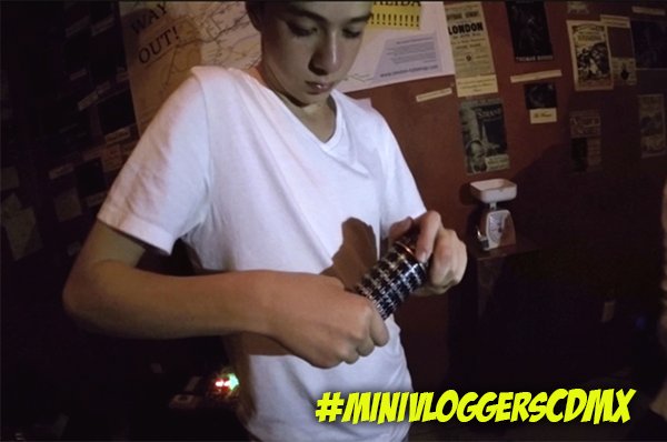 Sebastian_Sieb's tweet photo. El pasado finde estuvimos en #EnigmaRooms, un lugar increíble dónde tienes que descubrir pistas para salvar tu vida! #minivloggersCDMX. https://t.co/8utyA2LxPf