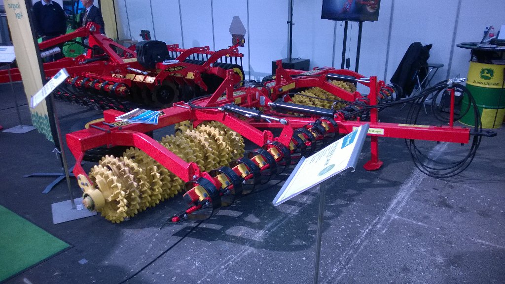 Carentusiast's tweet photo. @vaderstad #Väderstad Rollex 450 and Carrier 300 at #Agrovisjon, Stavanger. https://t.co/7yixKW9E55