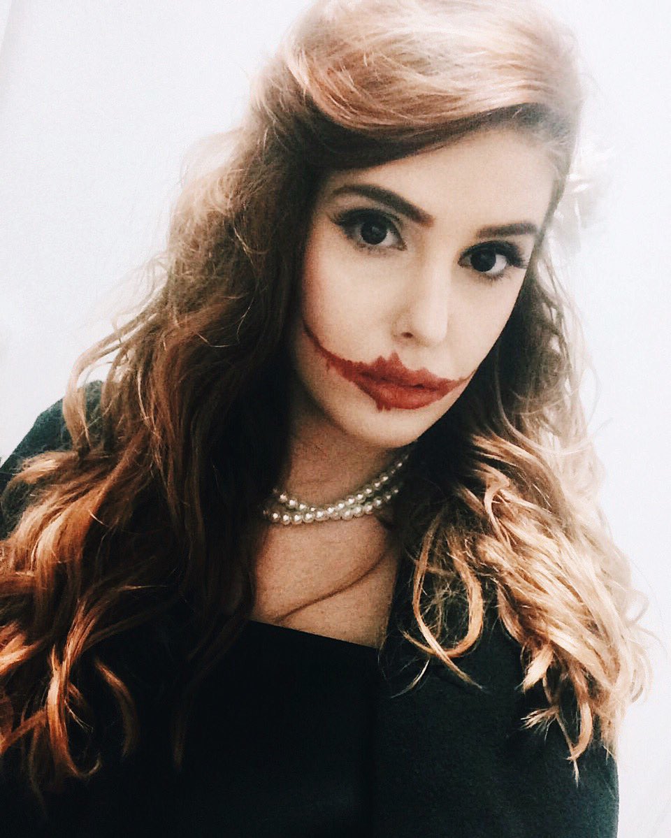 pixiecosmina's tweet photo. Happy Halloween! ๐ฌ๐ฝ #BlackDahlia #ElizabethShort #JournauxDesFetichismes #pixiecosmina #Halloween2016 https://t.co/AQkAsx1ZXI