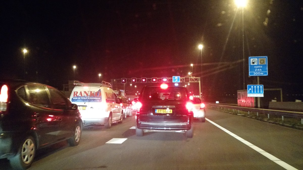 Guuzz's tweet image. #A8 4 kruisen