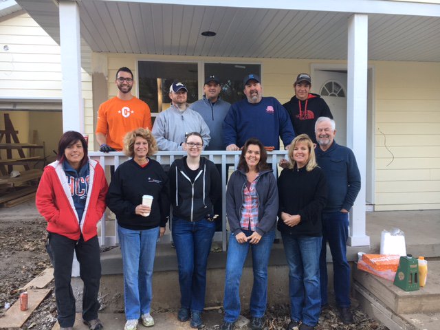 HabitatSafety's tweet photo. Thanks to everyone for showing up and being safe! #habitatbuild #safetyfirst https://t.co/Nf2PG5cn3o