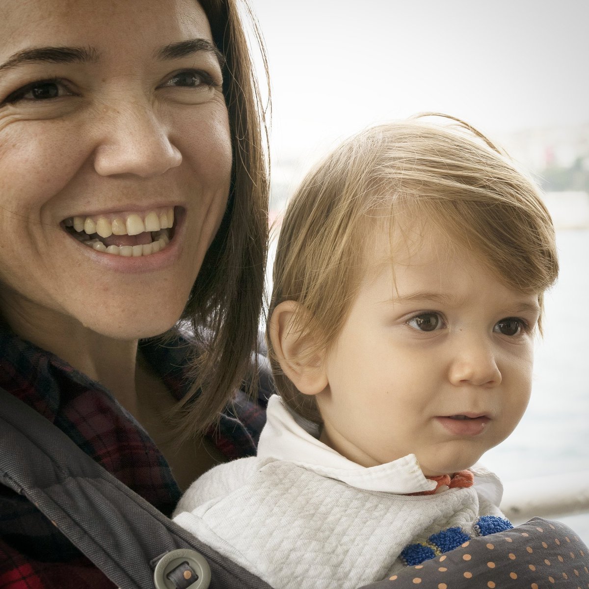 Sizce nereye bakıyor bu anne-oğul? 😄
#AcemiAnne #DenizBebek #anneogul