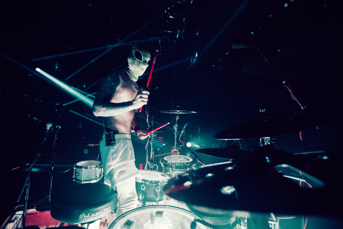 twenty one pilots tweet media