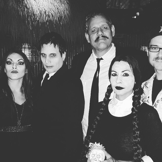 Happy Halloween, from our creepy and kooky #TikiNo family! 👻