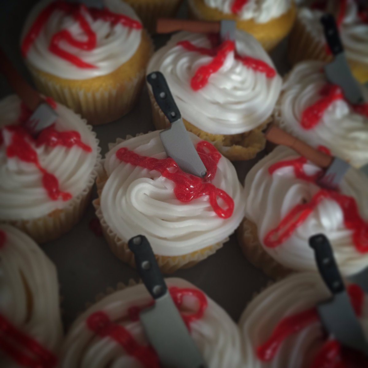 mathrules1982's tweet image. Spooky cupcakes!! #halloween