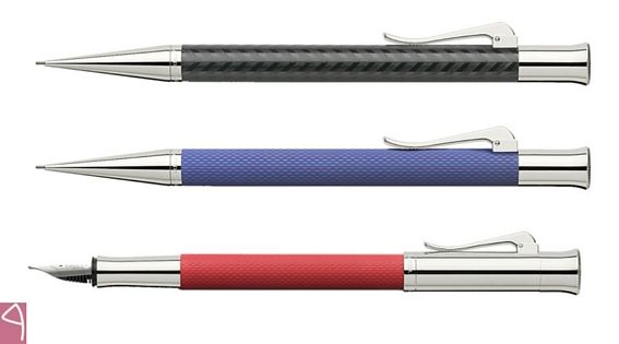 PenIdee's tweet photo. De uitstraling doet door de guilloche denken aan tijden van adel, luxe en weelde. #Guilloche #vulpen #pen #GvFC https://t.co/AvXDuitoUo https://t.co/menkJGR536