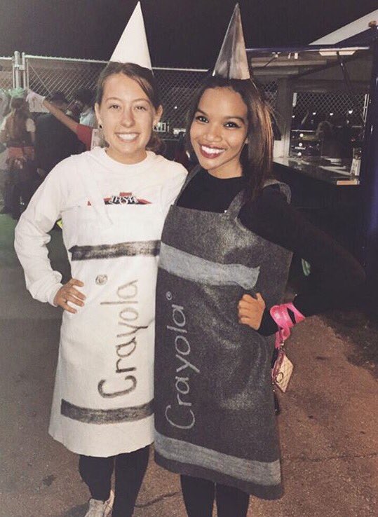 arielandmaya's tweet photo. Throwback to when we could be together for halloween🎲❤️ https://t.co/LBLEA80CZ2