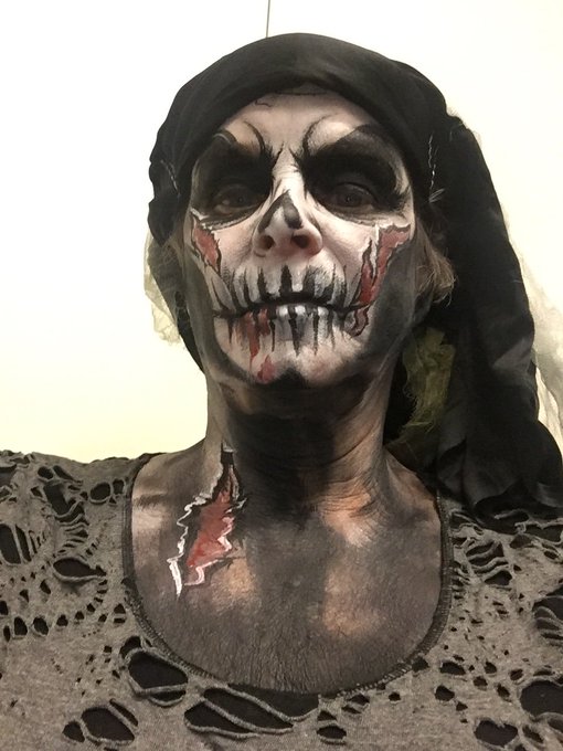 Happy Halloween! #zombie https://t.co/UJI60RE3Cf<a href="/tag/zombie"class="tags">#zombie</a>