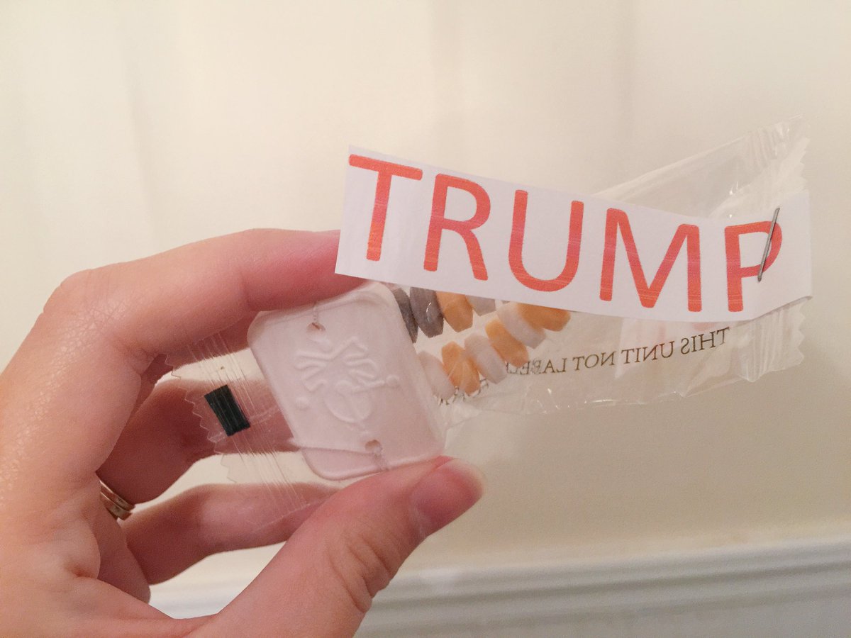 _fieldstudy's tweet image. Always check your kid&apos;s candy for razor blades and drugs.