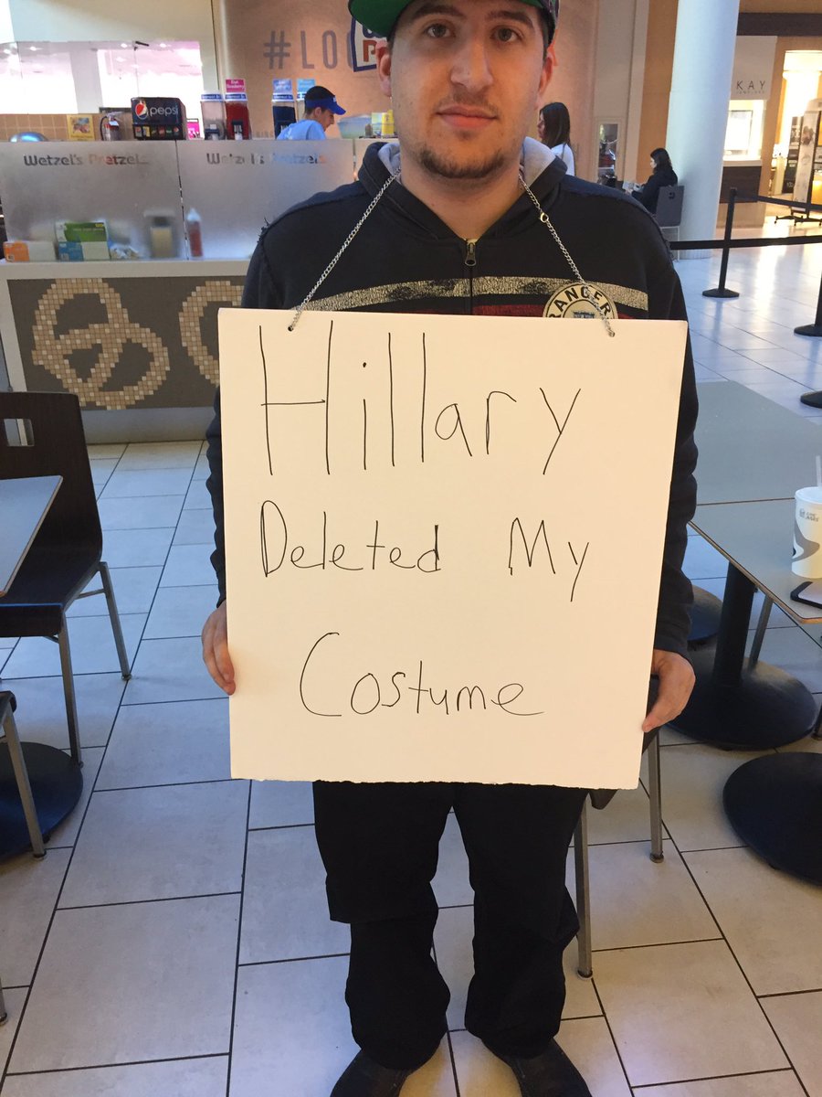 CanadianBacon_2's tweet photo. Best Costume!!! #HappyHalloween #HillaryForPrison #Trump2016 https://t.co/OXpXOFGhJ9