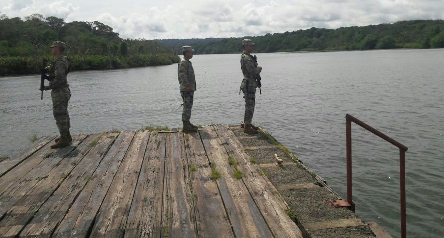 Prestos al servicio de la nación/Destacamento de Isla Grande en verificación de seguridad en los Muelles de la Guaira y Pto. Lindo/3ra. Zona