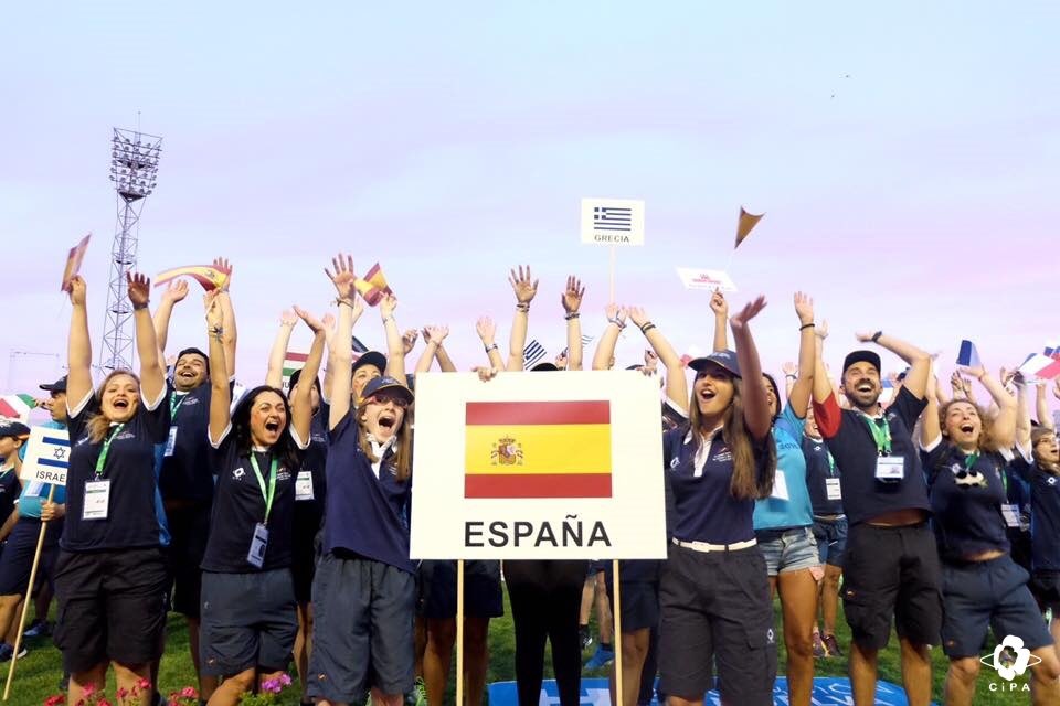 CipaMarcaDeport's tweet photo. 📢 ¿Lo sabías? ¡Vestimos a las de 5.000 deportistas de todo el mundo! ¡Fuimos la marca oficial de los @epfg2016! #ElDeporteSeVisteConCiPA 👏🏾🏀 https://t.co/pkoTLqeg5O