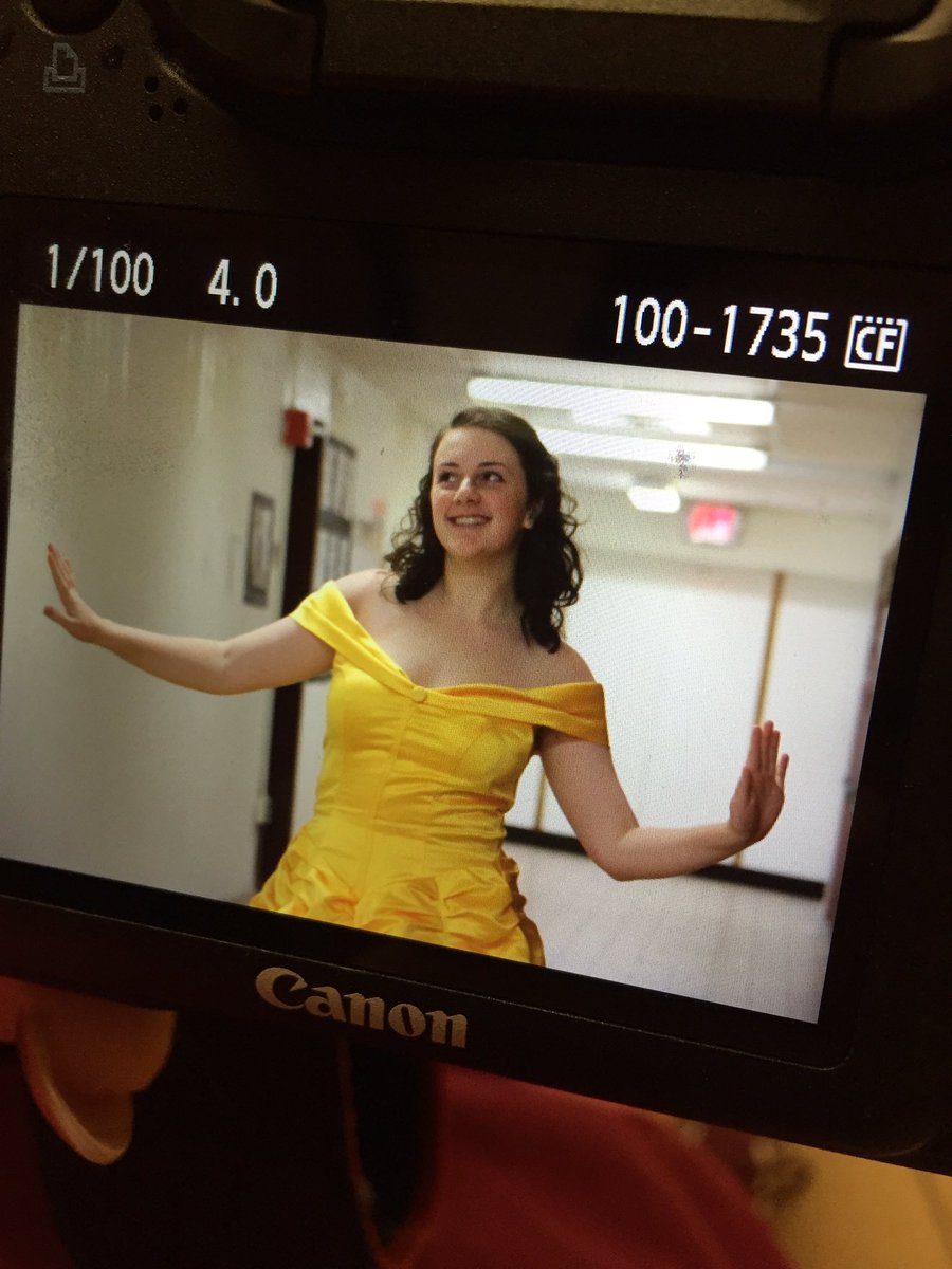 harvesthymn's tweet photo. belle is happenin' this halloween 😜 #andjim https://t.co/ZMaTnbfHM5