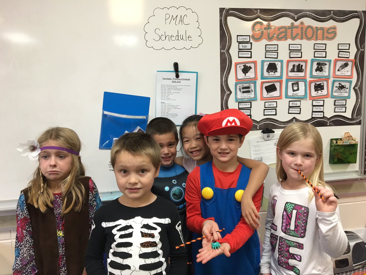 MrsThomasWDS's tweet photo. TeamThomas had a BLAST at our Woods Creek Halloween parade and party!  Thanks to our AWESOME parents for  making this a huge SUCESS! https://t.co/tKf9HA7cfo