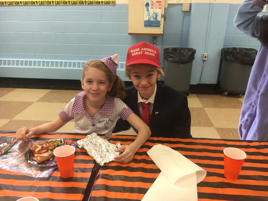 MrsKneesh's tweet photo. Sisters rule #8thgradefun #stclarehalloween https://t.co/sRFx5F67NH