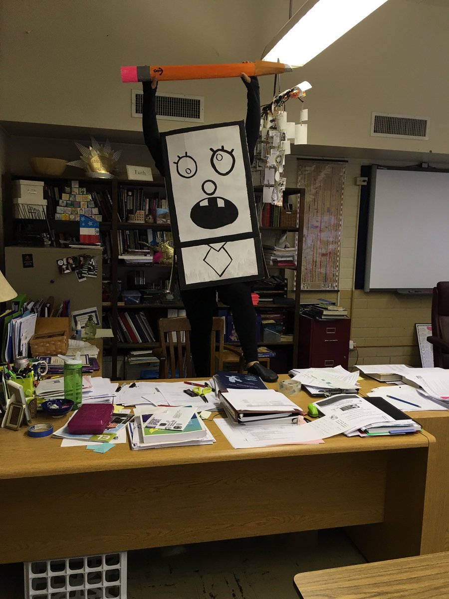 MiaSanchez18's tweet photo. ME HOY MINOY !!! Happy Halloween🎃 https://t.co/ozCKpld3wl