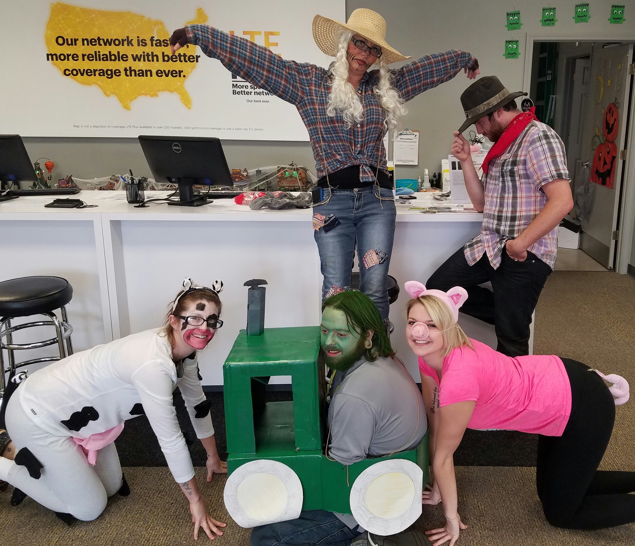 STW_FAR on Twitter "HAPPY HALLOWEEN from the FARMington store! 