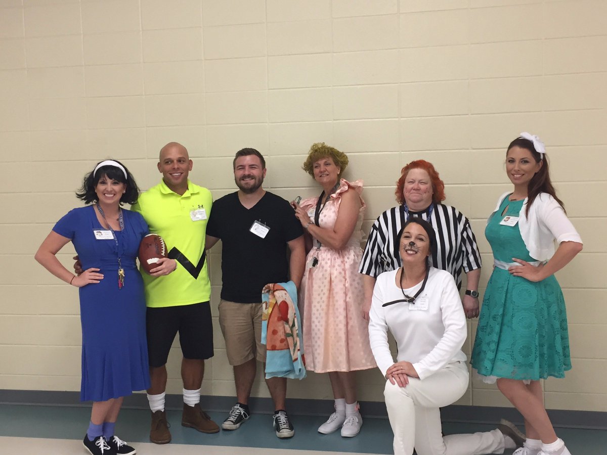 GoBucsSJHS's tweet photo. Our teachers having fun on Halloween---Be Safe Tonight https://t.co/Rxv8ZxsKdp