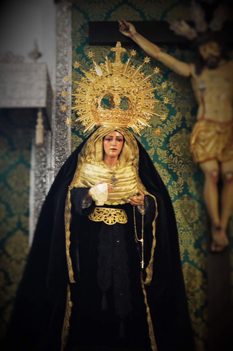 VeraCruzAlcal's tweet photo. Así luce ntra. S.T. María Santísima de los Dolores, con motivo de la festividad de Todos los Santos y Fieles Difuntos. 📷Isabel Molinillo https://t.co/3gJJJTcNXV