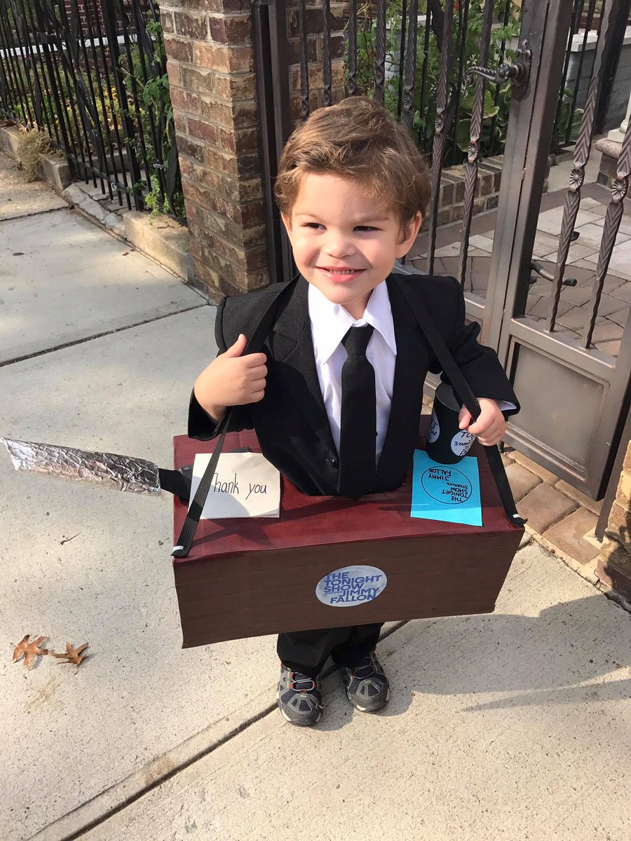 FallonTonight's tweet photo. Here are some of our favorite Tonight Show costumes of 2016! #FallonCostume https://t.co/4R8XtLciBp https://t.co/9CVau6lvZz