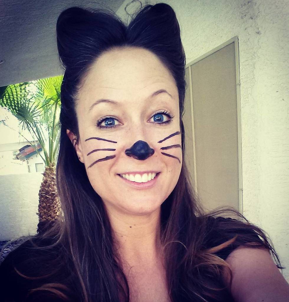 MissRossi's tweet photo. Didn't get a costume this year soooo... 😸 #Kitty #kittymeowmeow #trickortreat #happyhalloween https://t.co/N4V3IYy9ON