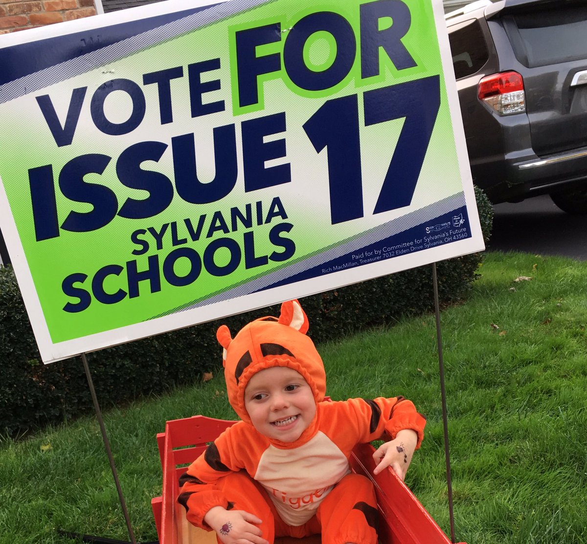 Loving that we have the support of #TIGGER #showusyourcostumes