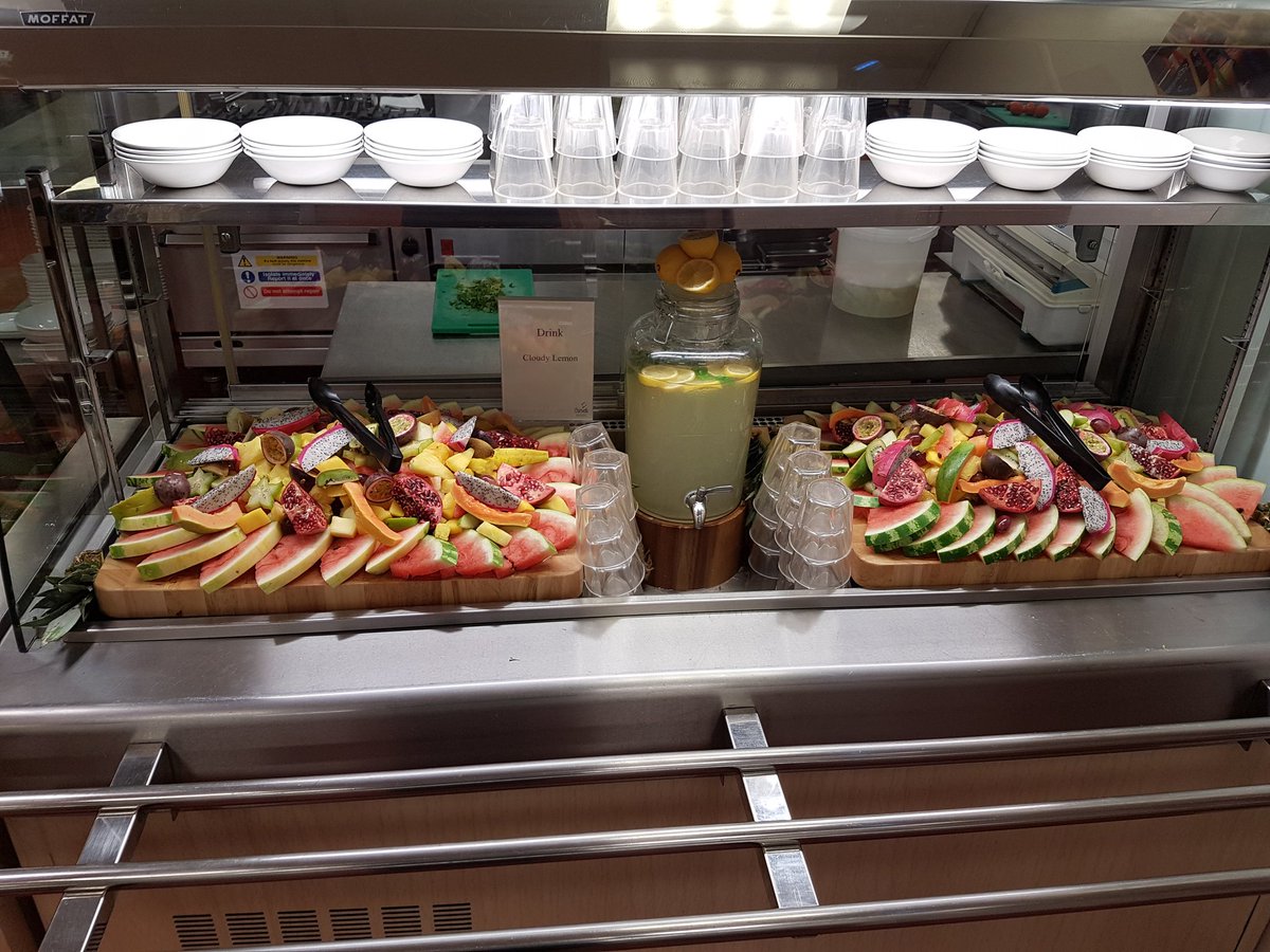 PFfoodie's tweet photo. Celebrating the boarder's 1st night back with a #taste of Africa #bunny chow @ChartwellsInd @priors_field https://t.co/eJpQl6xjOb