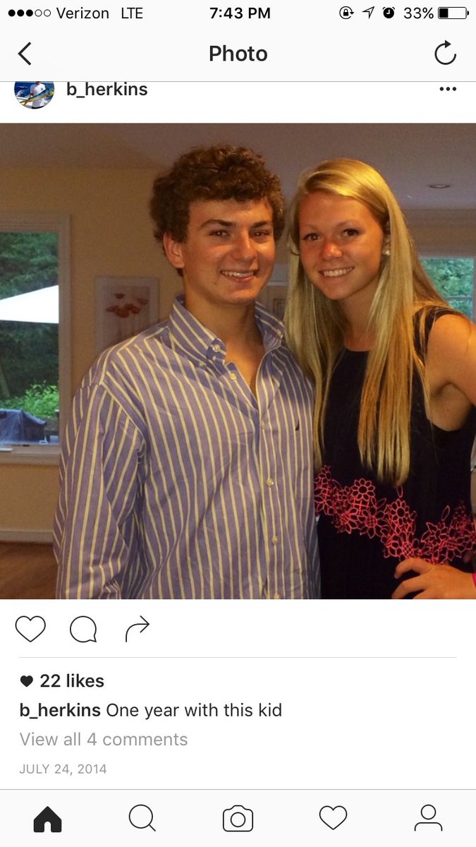 ConnorNewman04's tweet photo. @brendanherkins bring back the Jew-fro https://t.co/QnIc0Ufjr6