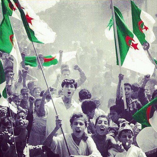 Amel_Miro's tweet photo. كل سنة و #الجزائر🇩🇿 العزة والكرامة😌😌 بالف خير💚❤
ادام الله علينا الامن والامان والاستقرار🙏
ورحم شهدائنا الابرار☝
#ذكري62_للثوره_الجزايريه https://t.co/jo9iVqtCTp