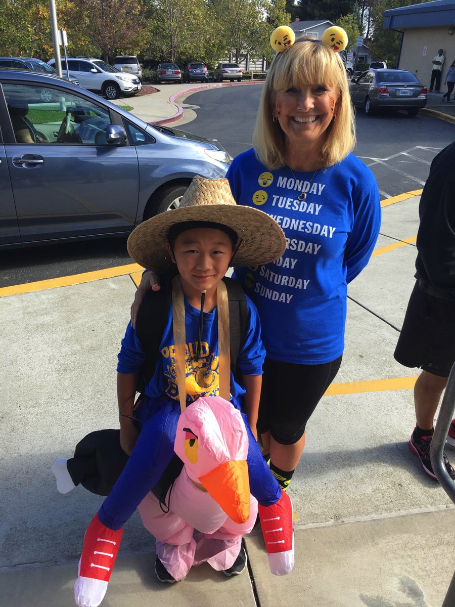 BCEBulldogs's tweet photo. A little more Halloween fun! #justanotherkid https://t.co/yXi0znSl5l
