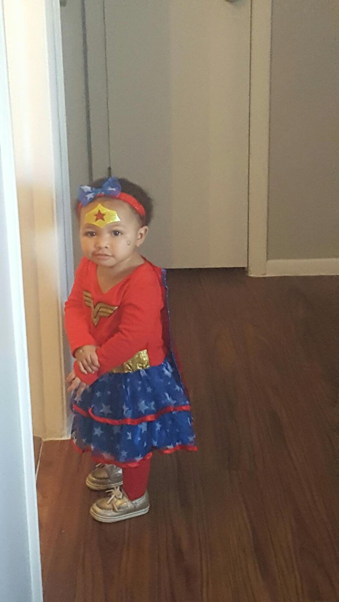 Nubetoriuos's tweet image. Ready for her first trick or treat #candycheck