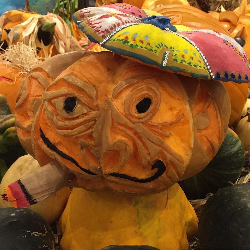 chroncierge's tweet photo. Happy Halloweed from the Chroncierge Family! 🍁🎃🍁 #Chroncierge #TG_Genetics #PrivilegedExtr… https://t.co/JSJqJ6B8SF https://t.co/mmY8pyt4av