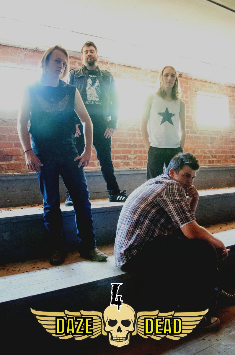 4DazeDeadMusic's tweet photo. New promo pic. What ya think? #4dazedead https://t.co/cZ6is0CbfV