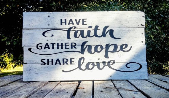 PalletShack's tweet photo. #farmhouse #vintagestyle #distressed #palletsign #southernpalletshack #havefaith #shabbychic Come See! at https://t.co/2aKXynlkBv #love https://t.co/RtCoJMSoNX