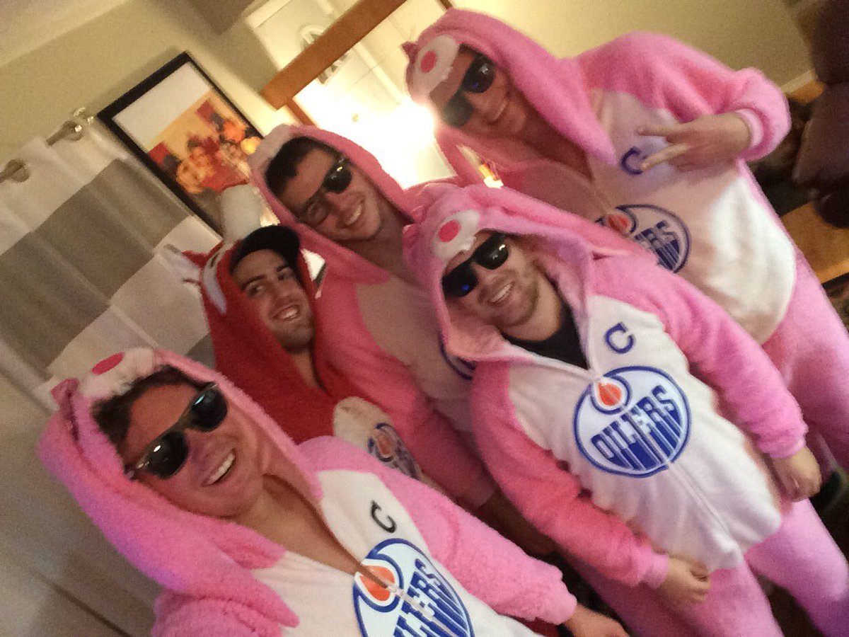 Halloween 2016 Connor Mcdavid Puck Bunnies <a href="/cmcdavid97/">Connor McDavid</a> <a href="/EdmontonOilers/">Edmonton Oilers</a> <a href="/OilersNation/">Oilersnation.com, Oily Since ‘07</a> <a href="/Isuckatpicking/">VisuallyBetter</a>