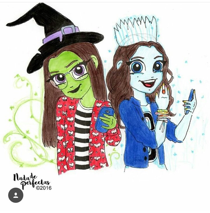 LariKarolistas's tweet photo. #HALOWWEN 🎃🎃🎃 #NinaYLuna @karolsevilla @caro_kopelioff https://t.co/oe045pwlzy