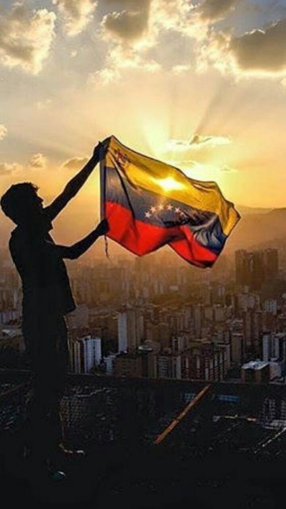 ManuelJFernandz's tweet photo. #31Oct Estamos en reunión con distintos factores MUD #Guanta seguimos trabajando por el #CambioYA https://t.co/0aQvEMuDun