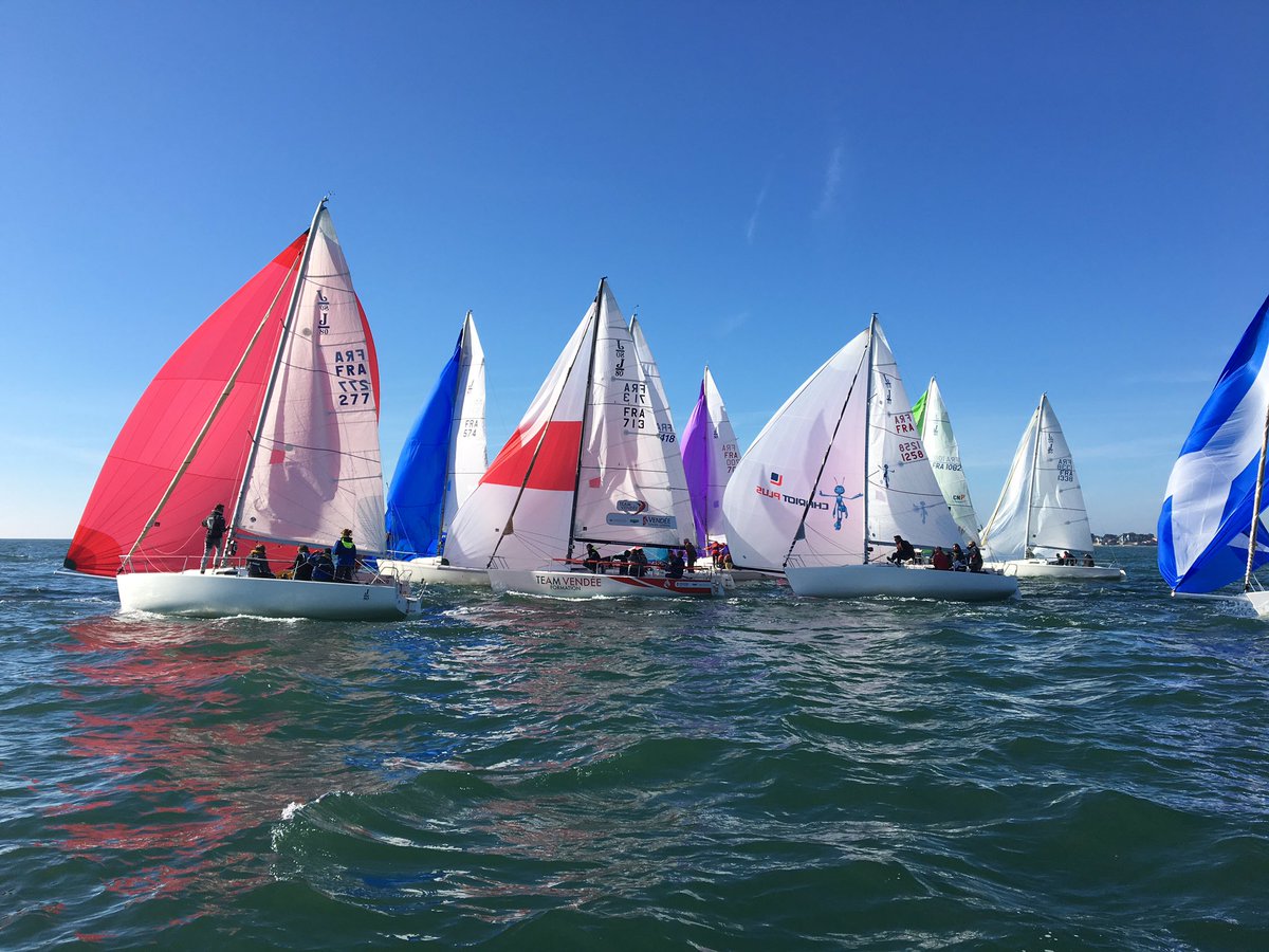 SylvieHarle's tweet photo. @National_J80 @APCC_Com encore des passages de bouées avec "échanges de points de vue approfondis" en ce 3ème jour de course 😄⛵️ https://t.co/fRuvZjp5Fw